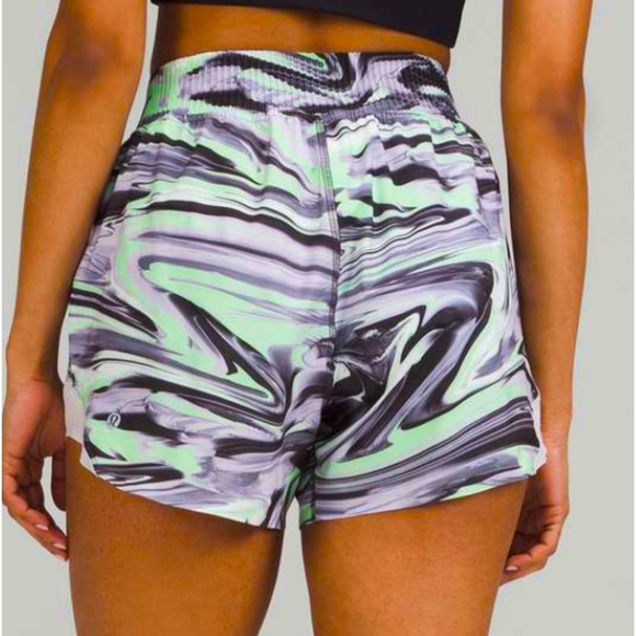 LULULEMON HOTTY HOT HR SHORT 4”SE SIZE 6 and SIZE 2 NWT - Picture 3 of 7